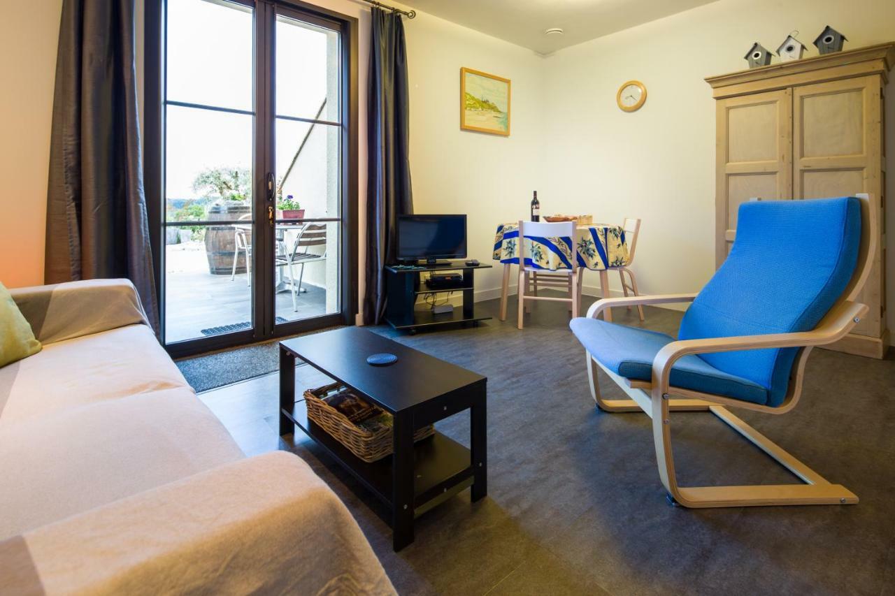 Domaine L'Ancien Vignoble Apartman Saint-Julien-de-Lampon Kültér fotó